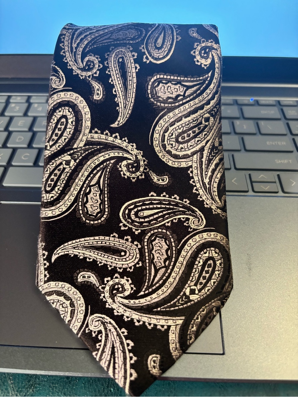 Men's Black Paisley Silk-Effect Tie with Silver Pattern